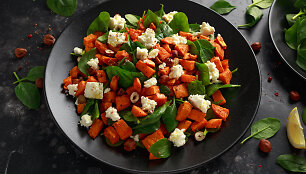 Saldžiųjų bulvių salotos