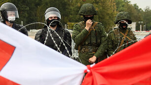 Pareigūnai protesto Minske metu