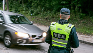 Vilniaus policijos pareigūnai tikrino ar saugiai važami vaikai