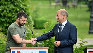 Ukrainos prezidentas V.Zelenskis ir Vokietijos kancleris O.Scholzas