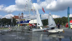 Vilniaus sporto festivalyje iškilo buriavimui skirtas stendas