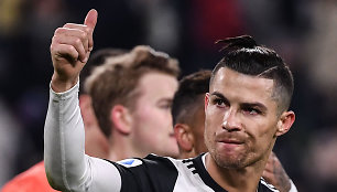 Cristiano Ronaldo į Parmos klubo vartus pelnė 2 įvarčius.