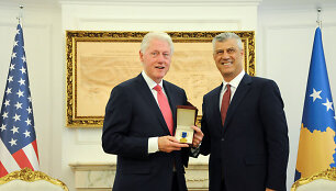 Billas Clintonas ir Hashimas Thaci