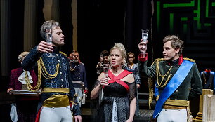 Arnoldas Eisimantas (Vilhelmas Frydrichas III), Inga Jankauskaitė (Luizė), Dovydas Stončius (Aleksandras I)