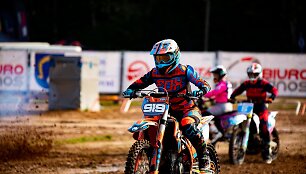 Motokroso čempionato Moterų įskaitos dalyvės