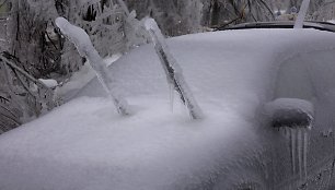 Apledėjęs automobilis