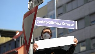 Vokietijoje minimos pirmosios kruvino ksenofobinio i&scaron;puolio metinės