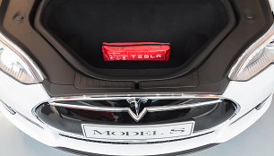 „Tesla Model S 90D“ priekinė bagažinė