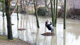 Palangoje patvinusi Rąžės upė