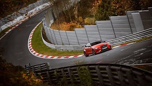 „Jaguar XE SV Project 8“ rekordas Niurburgringe: 20,8 km – per 7 minutes ir 21,2 sekundės