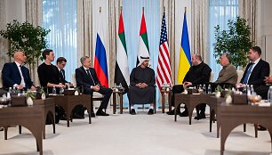 Tri&scaron;alės derybos Abu Dabyje