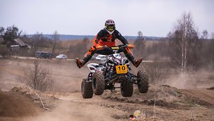 Vievyje, Crazy Ferma trasoje startavo 2-asis Lietuvos motociklų Cross Country čempionato etapas 