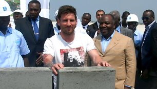 Lionelis Messi ir Gabono prezidentas Ali Bongo Ondimba