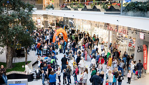 &bdquo;Vilnius Outlet&ldquo; &ndash; nemokama &bdquo;Hot Wheels&ldquo; žaidimų erdvė, kokios Lietuvoje dar nebuvo