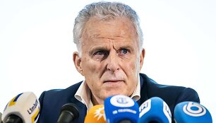 Peteris R. de Vriesas
