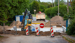 Perstatomas tiltas per Dūkštos upę Maišiagaloje (Vilniaus raj.)