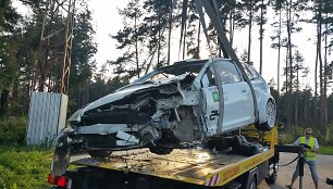 Juliaus Skirmanto &bdquo;Honda Civic&ldquo; po avarijos