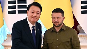 Volodymyras Zelenskis susitiko su Pietų Korėjos prezident Yoon Suk-yeolu