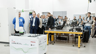 „Achemos grupės“ kuriamam KU robotikos centrui skyrė 51 tūkst. eurų