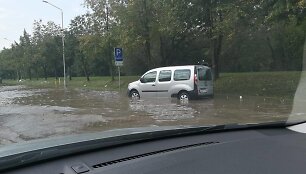Apsemta Kauno Jonavos gatvė