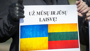 Taiki ukrainiečių palaikymo akcija „NE Rusijos agresijai Ukrainoje“