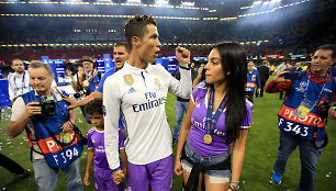 Cristiano Ronaldo su drauge Georgina Rodriguez ir sūnumi Cristiano jaunesniuoju