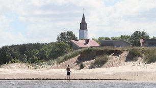 Šventosios nuodėmės ir viltys amžiais išnyksta Baltijos bangose