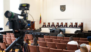 Konstitucinis Teismas skelbia nutarimą