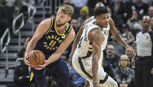 Domantas Sabonis ir Giannis Antetkounmpo