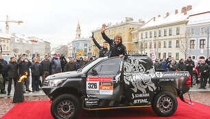 Pristatytas naujasis Benedikto Vanago automobilis, kuriuo jis lenktyniaus Dakaro ralyje