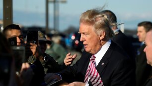 Pirmoji prezidento Donaldo Trumpo savaitė Baltuosiuose rūmuose