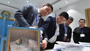 Uzbekistane skaičiuojami prezidento rinkimų balsai