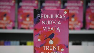 Trentas Daltonas &bdquo;Berniukas nuryja visatą&ldquo;