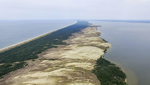 Naglių rezervatas smalsuoliams kainuoja 2 eurus.