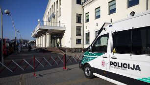 Vilniuje nusileido lėktuvas i&scaron; Alikantės &ndash; keleiviai pasira&scaron;ę saviizoliacijos dokumentą paleidžiami karantinuotis namo