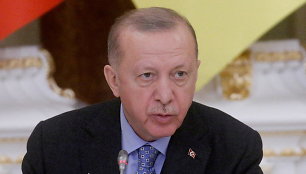 R.T.Erdoganas: Turkija nelauks JAV „leidimo“ pradėti naują puolimą Sirijoje