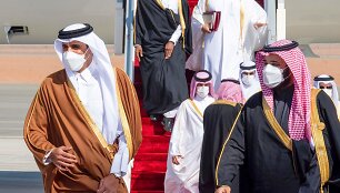 Kataro emyras &scaron;eichas Tamimas bin Hamadas al Thani ir Saudo Arabijos karali&scaron;kasis princas Mohammedas bin Salmanas