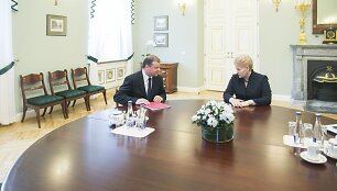 Prezidentė Dalia Grybauskaitė susitiko su vidaus reikalų ministru Sauliumi Skverneliu