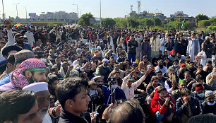 Pakistano sostinė blokuota dėl protestų prieš Prancūziją