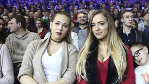 Monika &Scaron;alčiūtė su drauge