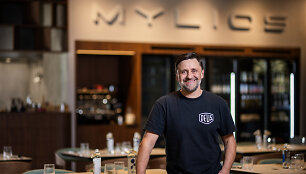 Virtuvės &scaron;efas ir verslininkas Donatas Dabrovolskas, restorano &bdquo;Mylios&ldquo; įkūrėjas ir vadovas.