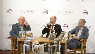 Andriaus Tapino ir Algimanto Čekuolio diskusija apie literatūrą