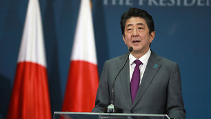 Shinzo Abe Serbijoje