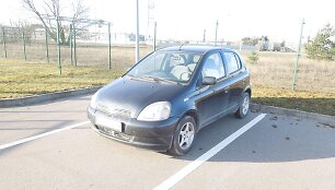 Automobilis, kuriuo buvo vežamos kontrabandinės cigaretės