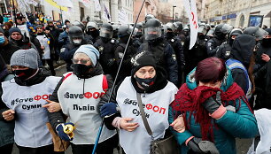 Ukrainos policija neleido karantino prie&scaron;ininkams pasistatyti palapinių Kijevo centre