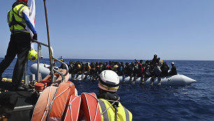 Gelbėjami migrantai Viduržemio jūroje