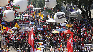 Dilmos Rousseff palaikymo demonstracija