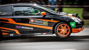  Druskininkų centre fini&scaron;avo VI Lietuvos &bdquo;H2 Auto&ldquo; greituminio slalomo čempionato etapas &bdquo;Dzūkijos taurė 2018&ldquo;.