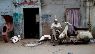 Pakistane itin mylimi &bdquo;Vespa&ldquo; motoroleriai