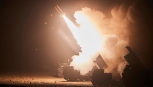 JAV ir Pietų Korėja atsakydamos Pchenjanui paleido į jūrą raketų